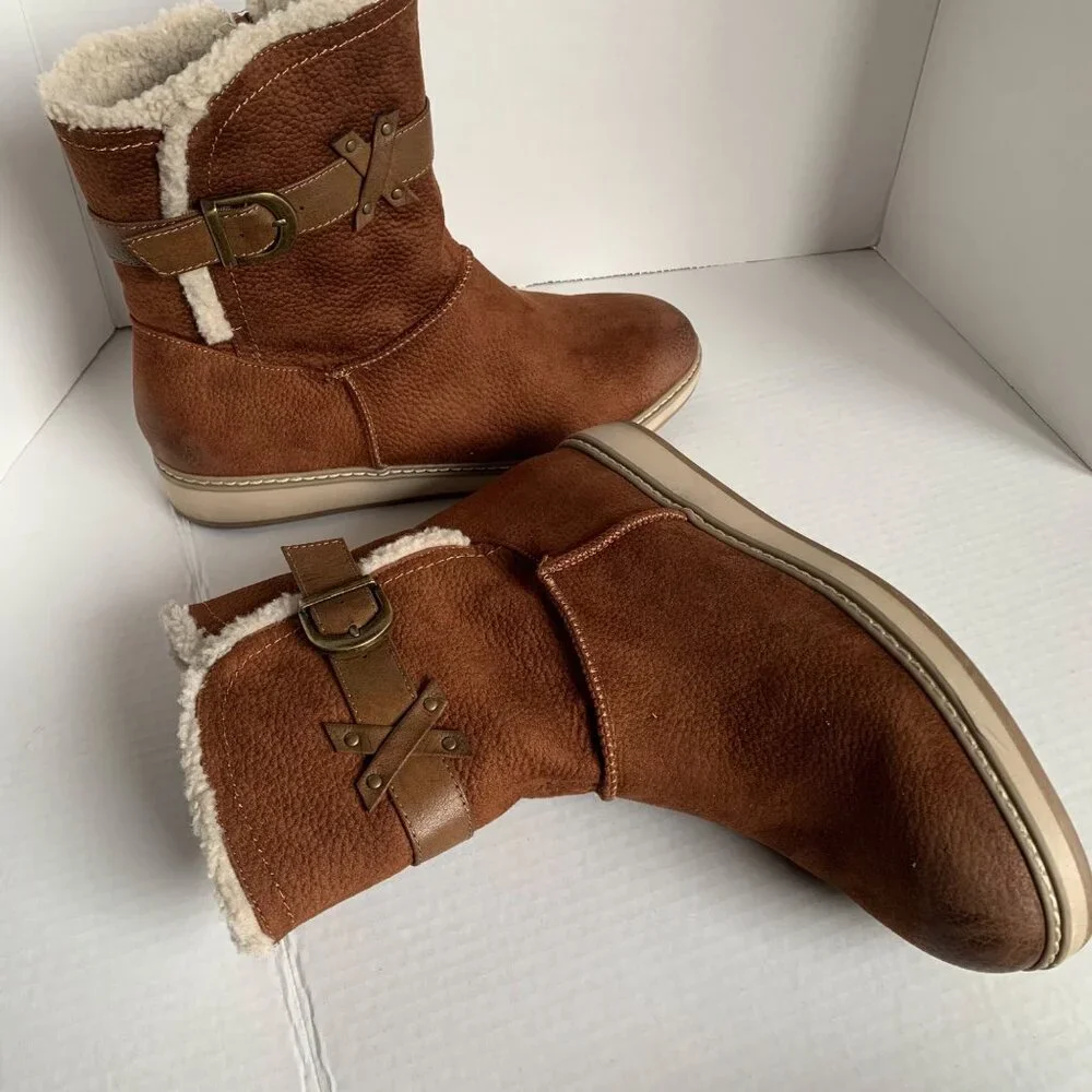 White Mountain women’s Sherpa‎ lined winter boots size 11